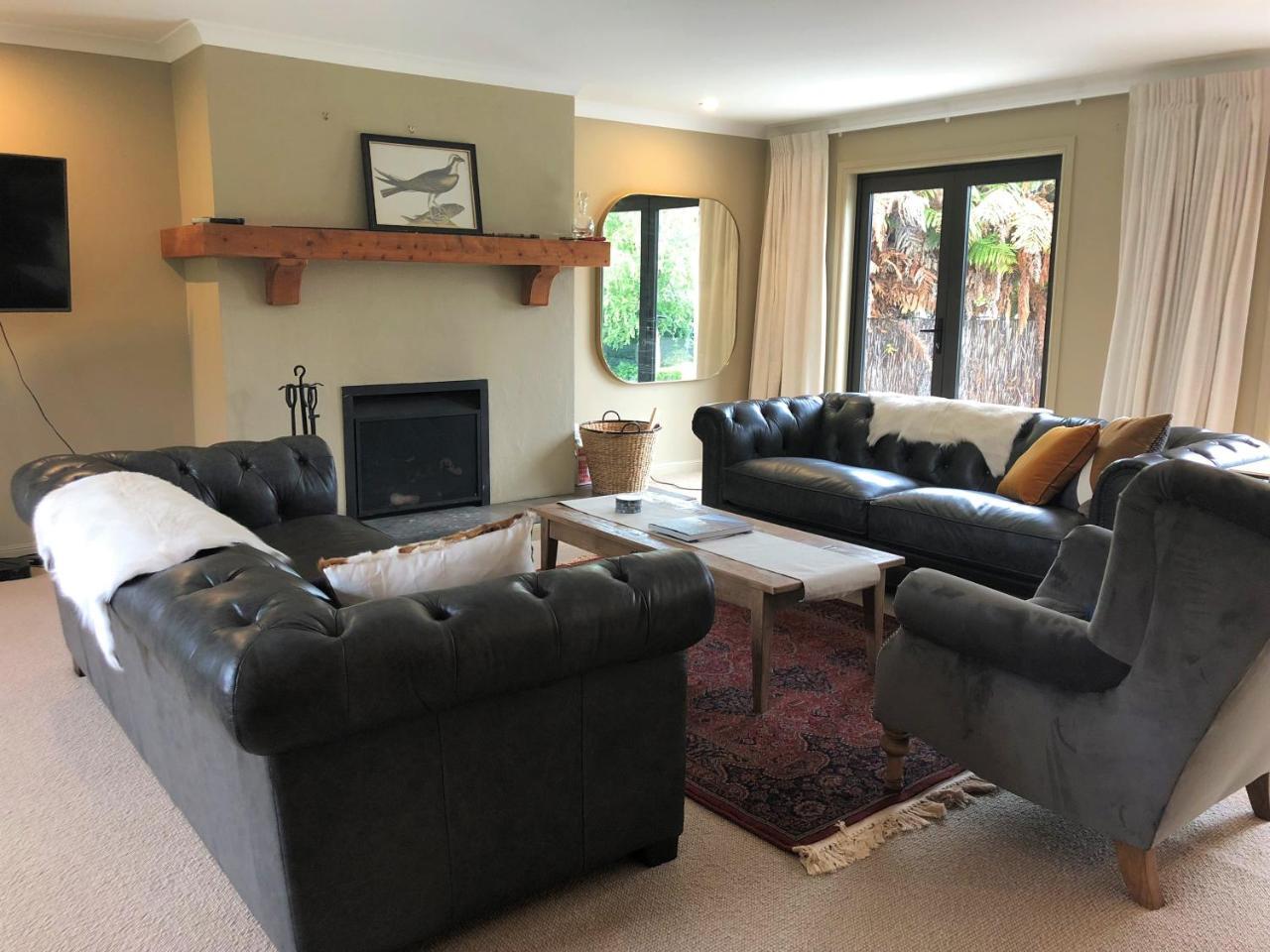 Kinloch Lakeview Lodge - Taupo Eksteriør bilde
